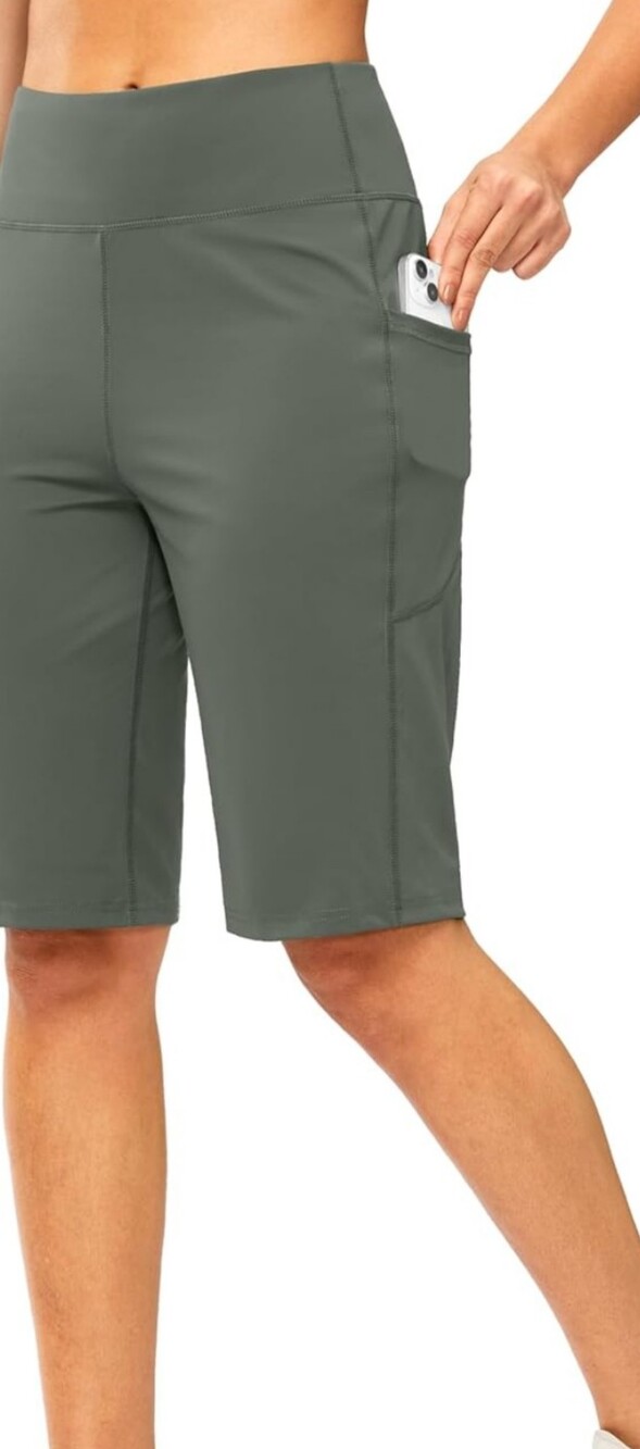 Gradual Bermuda Shorts Knee Length with Pockets Size Medium